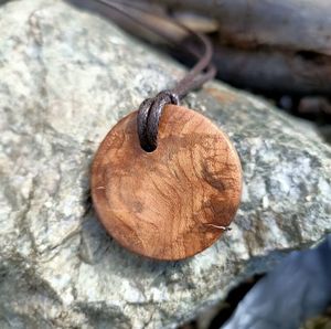 Collares MUTE para Mujer y Hombre, Colgante Grande Moderno de Madera Natural de Son, Cordón Ajustable, Hecho a Mano, Alta Calidad, Regalo de Boda - Product Image 4