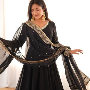 Robe de soirée en georgette brodée de sequins avec pantalon et dupatta pour femme |   Tenue de soirée et de mariage entièrement cousue, coupe évasée - Product Image 4