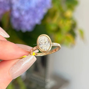 Anillo de Diamantes de Corte Ovalado Premium con Engaste de Bisel en Oro Amarillo para Mujer, Anillo de Compromiso Ovalado Moderno, Joyería Fina, Regalo - Product Image 1