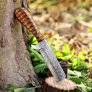 มีดคาวบอยเหล็กดามัสกัสตีขึ้นรูปด้วยมือ ด้ามไม้พะยูง พร้อมปลอกหนัง  แบบฟูลแทง ใบมีดคงที่ รับผลิตตามสั่ง (OEM) สำหรับพกพาประจำวัน (EDC) - Product Image 2