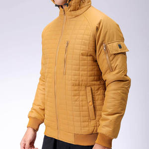 Chaqueta Acolchada Resistente para Hombre con Relleno Térmico Ligero y Acabado Resistente al Agua para Invierno - Product Image 5