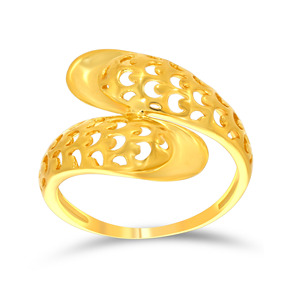 Exquisito Anillo Dorado de Filigrana Calada para Mujer con Intrincado Diseño Decorativo de Patrón de Luna Creciente y Elegante Banda Ancha Esculpida - Product Image 1