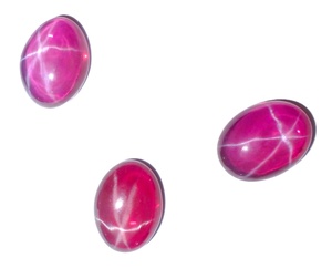 Rubis étoilé transparent ovale 12x16 mm 12,5 carats, cabochon poli créé en laboratoire avec effet étoile à 6 branches pour la fabrication de bijoux - Product Image 3