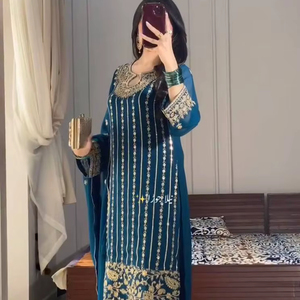 Ensemble haut et bas de créateur pour soirée avec dupatta - Product Image 1