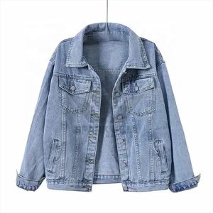 Custom Women's Light Wash Oversized <b>Denim</b> <b>Jacket</b> Button Front Long Sleeve Casual Jean <b>Jacket</b> with Flap Pockets Wholesale - Product Image 1