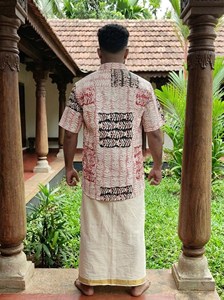 เสื้อเชิ้ตแขนสั้นผ้าฝ้ายพิมพ์ลายบล็อกด้วยมือสำหรับผู้ชาย สไตล์ลำลอง งานฝีมือแบบดั้งเดิม ทรงปกติ เหมาะสำหรับใส่เที่ยวพักผ่อนในช่วงฤดูร้อน ติดกระดุม - Product Image 4