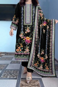 Elegante Conjunto de Traje Floral de Muselina, Corte Regular Moderno, Salwar Kameez de Diseñador, Ropa Casual Indo-Occidental para Mujer, Secado Rápido - Product Image 4