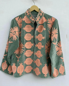Veste courte d'hiver Suzani vintage en velours fait à la main | Veste Boho | Blouson bombardier Suzani - Product Image 1
