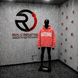 Sudadera con capucha extragrande rosa coral personalizada para hombre, estilo urbano, con estampado gráfico blanco, hombros caídos, cremallera completa, informal. - Product Image 3