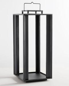 Farol de Metal para Velas Más Vendido con Acabado Negro Mate, Faroles de Metal para Decoración del Hogar y Exteriores, Hechos a Mano y Personalizados - Product Image 1