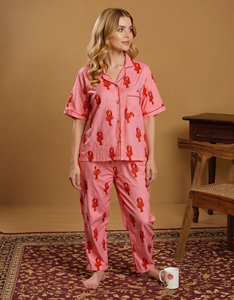 Conjunto de Pijama de Dos Piezas para Mujer, Estampado Animal Rosa, Talla Única, 100% Algodón, Suave y Cómodo, Manga Corta, Ropa de Dormir para el Hogar - Product Image 6