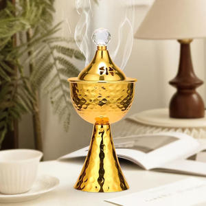 Brûleur à Bakhoor de Luxe Doré avec Couvercle en Cristal, Brûleur à Oud Arabe en Métal, Brûleur d'Encens, Décoration Parfumée pour la Maison, Article Cadeau Premium - Product Image 1