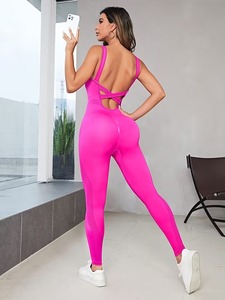 Ensemble de vêtements de sport pour femmes de qualité supérieure en 2 pièces |   Survêtement de sport respirant en polyester et élasthanne |   Vêtements de sport haute performance à haute élasticité - Product Image 5