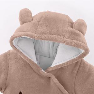 Combinaison de neige pour bébé, barboteuse d'hiver à capuche en velours avec boutons et fermeture éclair, motif ours mignon, manteau d'hiver à manches longues pour filles et garçons - Product Image 5