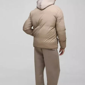 Blouson d'hiver matelassé pour homme avec logo personnalisé, tendance 2026, chaud, à capuche, pour usage extérieur et décontracté, couleur beige - Product Image 6