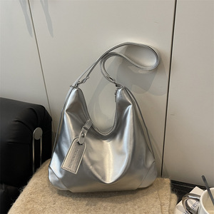 2026 Large Capacity Spring PU Trendy <b>Soft</b> <b>Leather</b> Women's Fashion Versatile Shoulder <b>Bag</b> Zipper Closure Lazy Style Design - Product Image 5