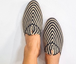Mules en raphia faites à la main : Babouches marocaines, chaussures plates d'été - Product Image 2