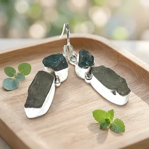 Boucles d'oreilles pendantes en argent sterling 925 avec aigue-marine brute, faites à la main, pierres précieuses naturelles brutes, bijoux bohèmes pour femmes, vente en gros - Product Image 5