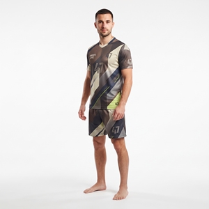 เสื้อฟุตบอลซับลิเมชั่นแบบกำหนดเองสำหรับผู้ชาย แขนสั้น พร้อมกางเกงขาสั้น สำหรับผู้ใหญ่ ผลิตจากโพลีเอสเตอร์ 100% ชุดกีฬา ทรงเข้ารูป - Product Image 4