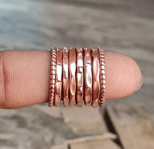 Anillo de Cobre Moderno con Talla Ajustable, Diseño Hecho a Mano y Acabado Atractivo para Diversas Ocasiones - Product Image 1