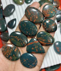 Cabujón de piedra de sangre de primera calidad, pulido y liso, piedra preciosa suelta de piedra de sangre por ASHU GEMS, cabujón para la fabricación de joyas. - Product Image 1