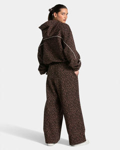 Designer Women Leopard Pattern Jogger <b>Set</b> Premium OEM Wholesale Factory Supplier USA Fashion Lounge Activewear Collection - Product Image 2