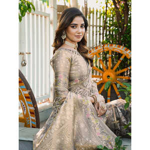 Sari de soirée élégant pour femme en organza gris tissé Zari Patola, protection solaire réversible, 600g, collection Elite Weaves - Product Image 5