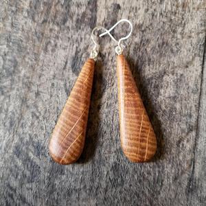 Boucles d'oreilles en bois en forme de goutte d'eau, fabriquées à la main, avec crochets en bois naturel pour la fabrication de bijoux - Product Image 4