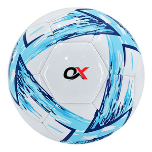 Ballon de football en PVC durable à bas prix de Oxva Industries, taille 5, cousu à la machine, pour les événements d'entraînement - Product Image 1