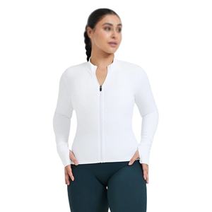 Vente en gros Vêtements de sport d'entraînement à manches longues Design confortable Veste de yoga de couleur unie avec fermeture éclair avec poche Vestes d'entraînement pour femmes - Product Image 1