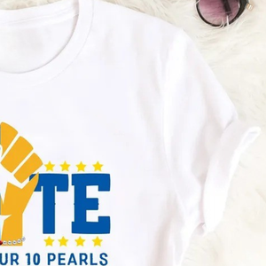 T-shirt personnalisé VOTE blanc pour femme, motif imprimé Sororité grecque Sigma Gamma Rho, manches courtes, col rond, décontracté, en coton, tendance - Product Image 2
