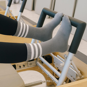 Chaussettes de yoga et de pilates pour femmes fabriquées en Corée KJ2 - Product Image 6