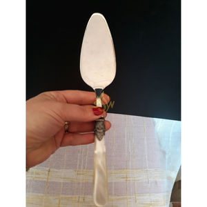 ชุดอุปกรณ์เสิร์ฟเค้กโลหะคุณภาพสูง มีดตัดขนมหวาน สำหรับงานแต่งงาน งานเลี้ยง ครัว โต๊ะอาหาร อุปกรณ์เสิร์ฟขนมอบ และอุปกรณ์เสริม - Product Image 3