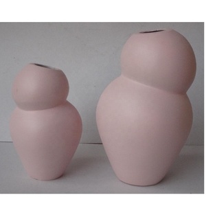 Pink Metal Modern <b>Table</b> <b>Vase</b> in Mat Pink Modern Decorative Metal Aluminium <b>Vase</b> Set of 2 Piece Modern <b>Table</b> Decor <b>Vase</b> - Product Image 4