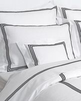 Parure de lit moderne pour hôtel, 3 pièces, personnalisable, matelassée, douce, respirante, de luxe, 100 fils/cm², écologique, non jetable