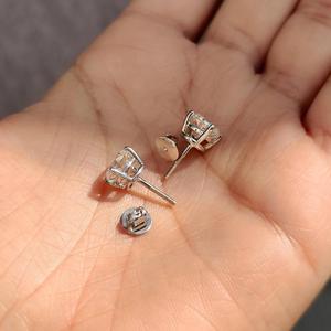 Pendientes de Diamante Tallado Portugués, Pendientes Solitarios de Oro Sólido, Joyería Minimalista de Lujo para Uso Diario, Diamante Cultivado en Laboratorio - Product Image 4