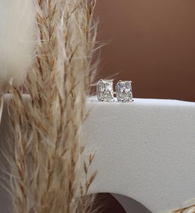 Pendientes de Diamantes Cultivados en Laboratorio de 2 Quilates, Oro Sólido de 14K, Corte Radiante, Certificados por IGI, Joyería Fina Elegante para Bodas y Uso Diario - Product Image 4