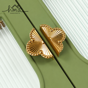 Handcrafted Solid Brass Scallop Shell Cabinet <b>Knob</b> Golden Finish Decorative <b>Drawer</b> Pull Wardrobe Door Cupboard Furniture Handle - Product Image 1