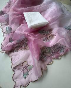 Sari en organza au design exclusif avec chemisier élégant – Tenue indienne chic et moderne pour femme, idéale pour les fêtes et le quotidien - Product Image 4