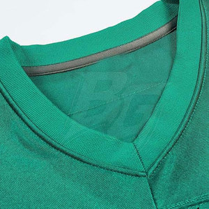 Customized Breathable Knitted Mesh <b>T</b>-<b>Shirt</b> Custom Logo Design <b>Moisture</b> <b>Wicking</b> Fabric Regular Fit Solid Pattern for Wholesale - Product Image 4