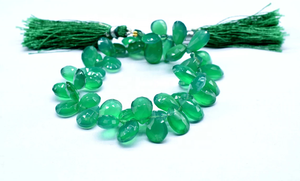 Cuentas en forma de pera facetadas de ónix verde Cuentas de piedra Briolette Pera de ónix verde - Product Image 4