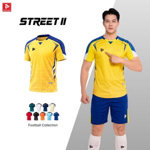 ชุดเสื้อฟุตบอลพรีเมียม Just Play Street II สีสันปรับแต่งได้ ผลิตจากโพลีเอสเตอร์ 100% แห้งเร็ว ระบายอากาศได้ดี น้ำหนักเบา สำหรับผู้ใหญ่ แบบขาสั้น - Product Image 2