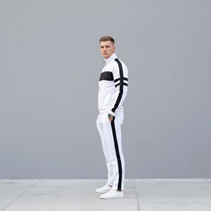 Conjunto deportivo de hombre OEM 100% nailon, logotipo impreso personalizado, 2 tonos, estilo urbano, transpirable, cómodo, hip hop, conjunto de 2 piezas. - Product Image 4