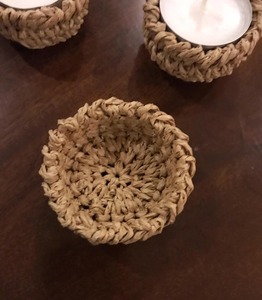 Portavelas de ratán de tamaño pequeño, adorno decorativo para mesa, ideal para mesas de café, estantes y decoración de rincones acogedores. - Product Image 4
