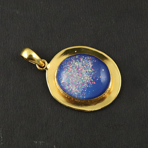 จี้รูปไข่โอปอลสังเคราะห์สีดำเคลือบทอง 24K ตัวเรือนทองเหลือง เครื่องประดับแฟชั่นสำหรับผู้หญิง ขายส่ง - Product Image 3