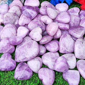 Chakralume - Cristal de Kunzita Rosa Natural Tallado en Forma de Corazón, Piedra Curativa Pulida para Reiki, Meditación, Decoración Energética, Venta al por Mayor - Product Image 2