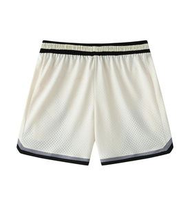 Shorts de basketball pour hommes style streetwear, séchage rapide, en polyester, avec logo personnalisé, bord droit, en maille - Product Image 2