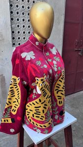 เสื้อคลุมกำมะหยี่ขายส่ง ปักลายเสือด้วยมือ ทรงหลวม แขนยาว สไตล์วินเทจ โบโฮ เอธนิค ใส่ได้ทุกฤดู - Product Image 3