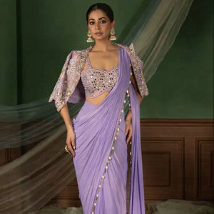 Sari prêt-à-porter de qualité supérieure avec veste et chemisier brodés de sequins |   Tenue de fête ethnique élégante - Product Image 1