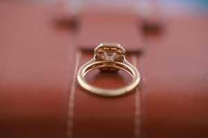 แหวนเพชรทรง Asscher & Baguette น้ำหนัก 1.00 กะรัต ดีไซน์ขอบเพชรเต็มวง ทองคำขาว 14K เพชรเลี้ยงในห้องปฏิบัติการ รับรองโดย IGI สำหรับทุกเพศ - Product Image 4